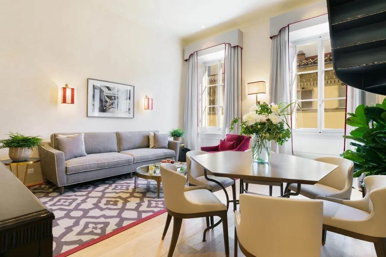 Marchesa Olympia - La Dimora Degli Affreschi Florence Apartment