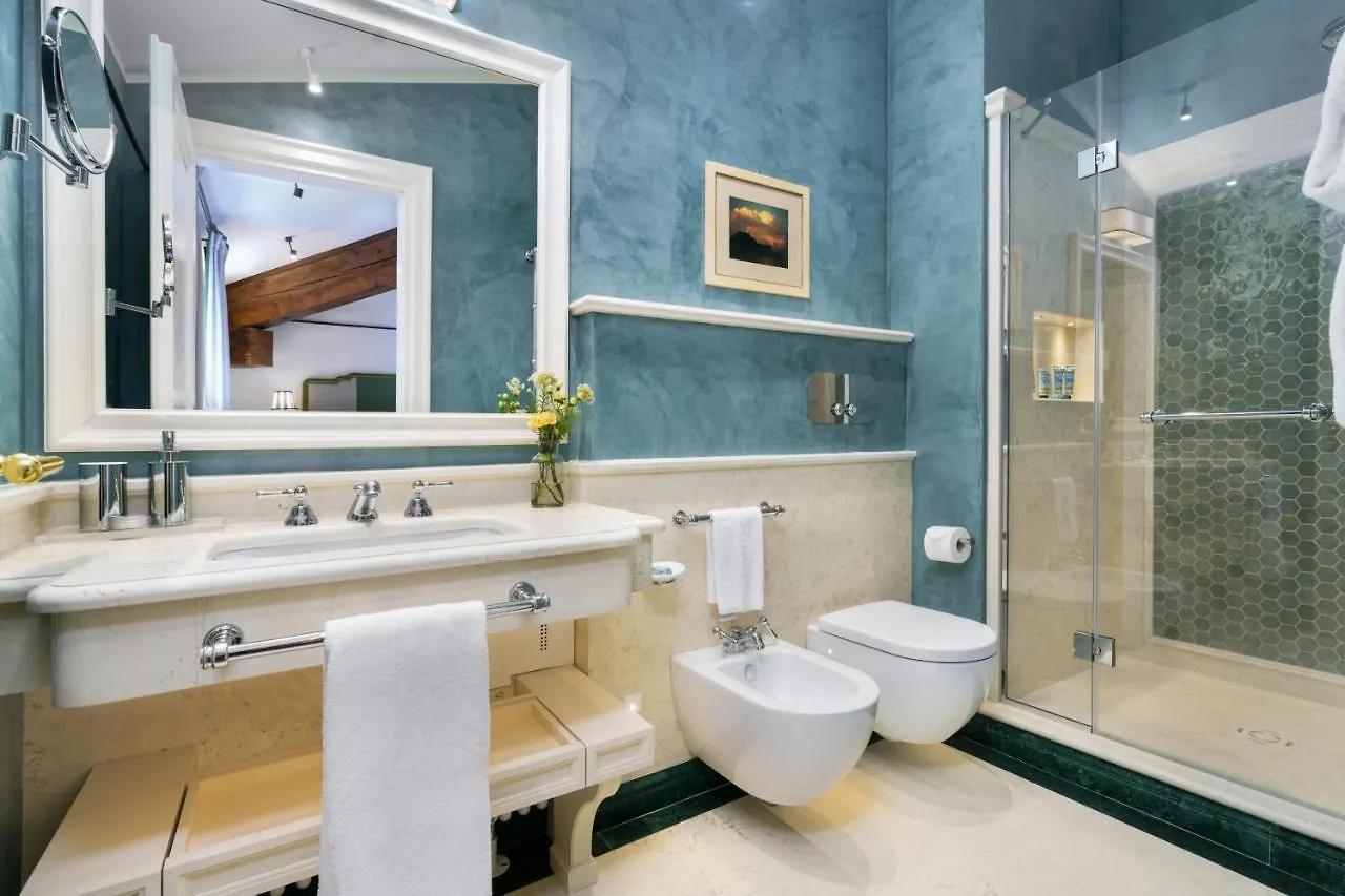 Apartment Marchesa Olympia - La Dimora Degli Affreschi Florence Italy